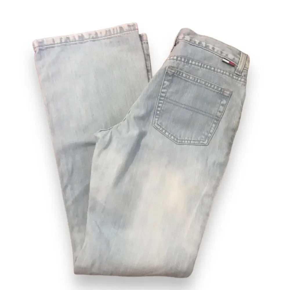 Tommy Hilfiger Jill Jean mid rise flared leg NWT size 7 - Picture 2 of 10